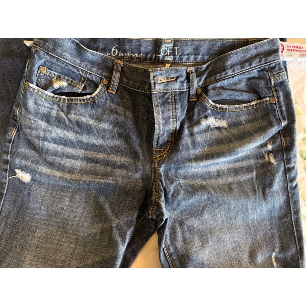 Ann Taylor Loft Boyfriend Jeans Distressed Ripped Blue Denim Button Fly Size 6 - Picture 6 of 12